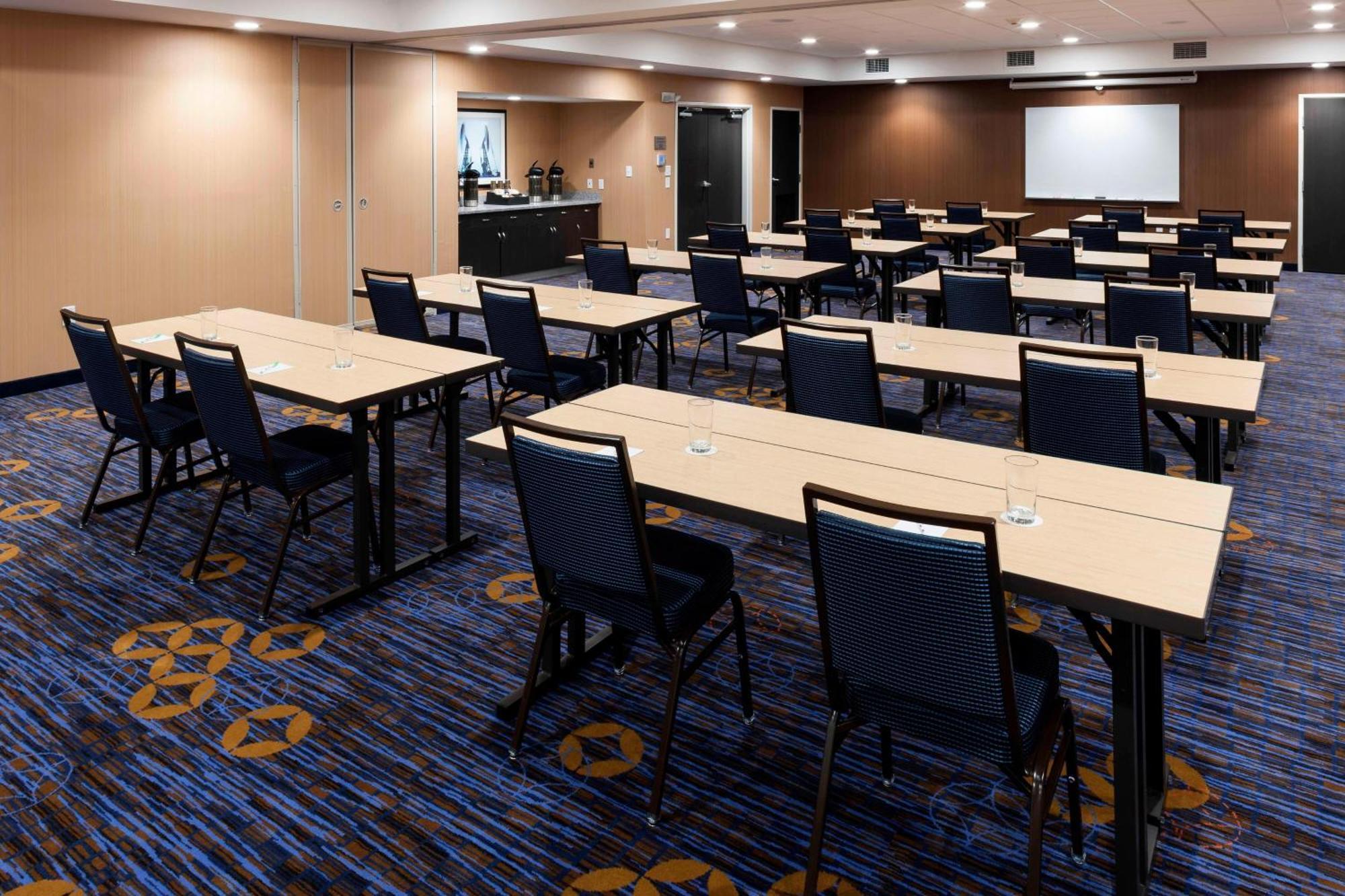 מלון דה וודלנדס Courtyard By Marriott Houston North/Shenandoah מראה חיצוני תמונה