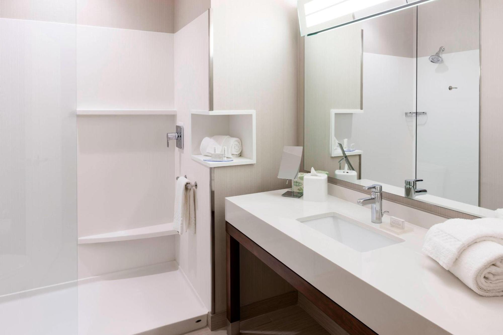 מלון דה וודלנדס Courtyard By Marriott Houston North/Shenandoah מראה חיצוני תמונה